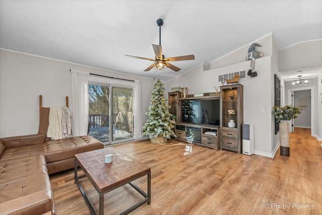 117 SW BENEDICT Drive, Poplar Grove, IL 61065