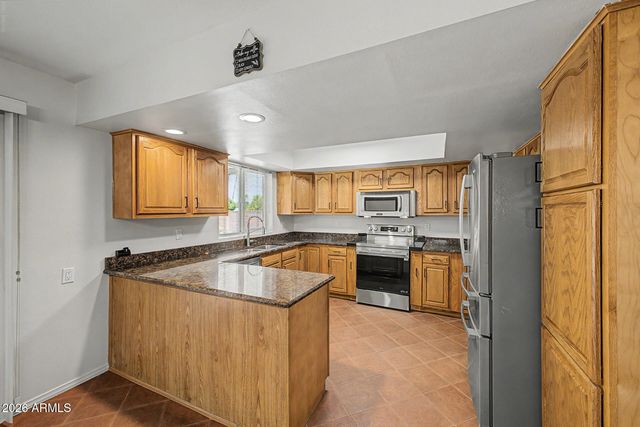 3910 E SHANGRI LA Road, Phoenix, AZ 85028