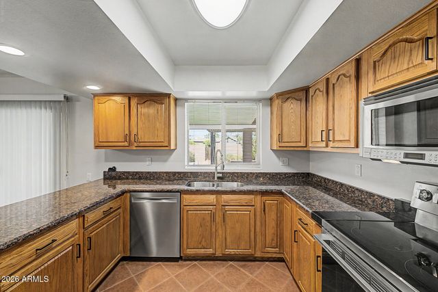 3910 E SHANGRI LA Road, Phoenix, AZ 85028
