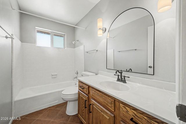 3910 E SHANGRI LA Road, Phoenix, AZ 85028