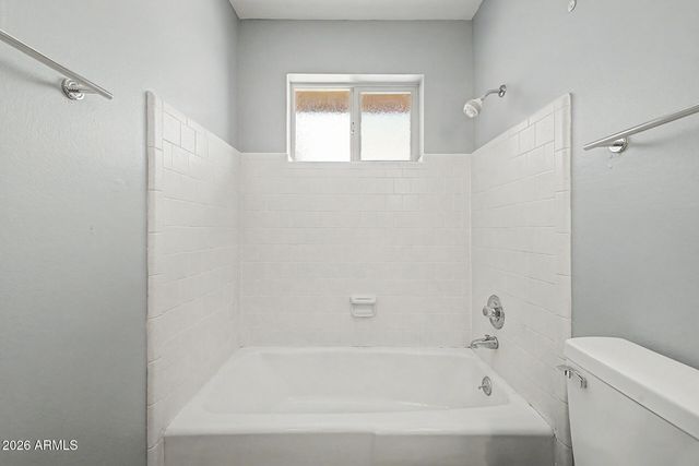 3910 E SHANGRI LA Road, Phoenix, AZ 85028
