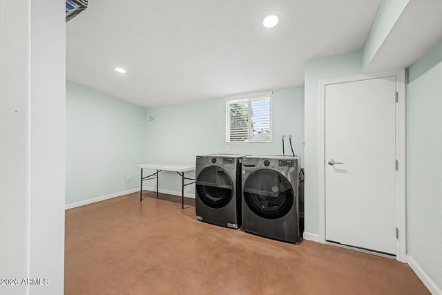 3910 E SHANGRI LA Road, Phoenix, AZ 85028