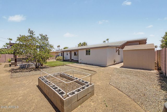 3910 E SHANGRI LA Road, Phoenix, AZ 85028