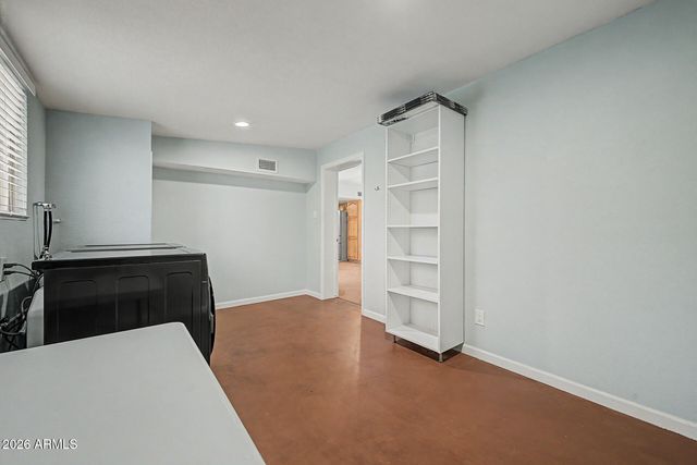 3910 E SHANGRI LA Road, Phoenix, AZ 85028