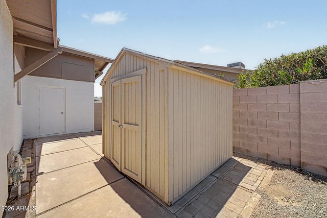 3910 E SHANGRI LA Road, Phoenix, AZ 85028