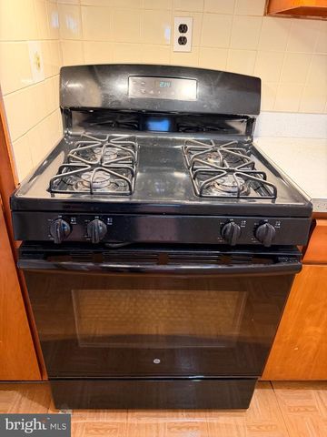 1001 30TH ST SE, Washington, DC 20019