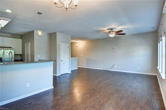 239 Breccia LN, Virginia Beach, VA 23462