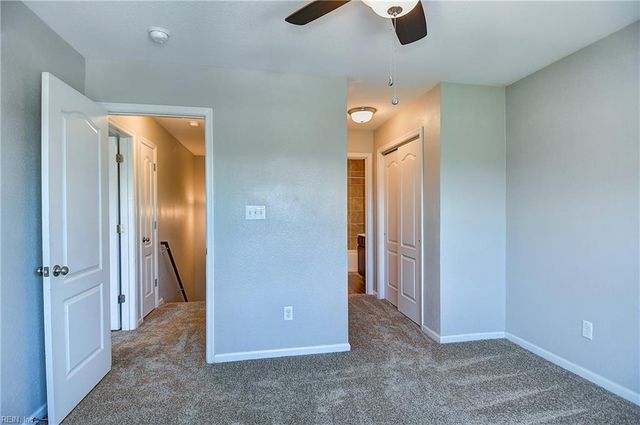 239 Breccia LN, Virginia Beach, VA 23462