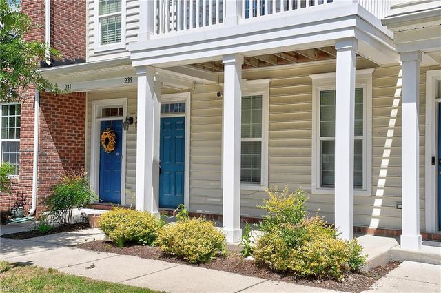 239 Breccia LN, Virginia Beach, VA 23462