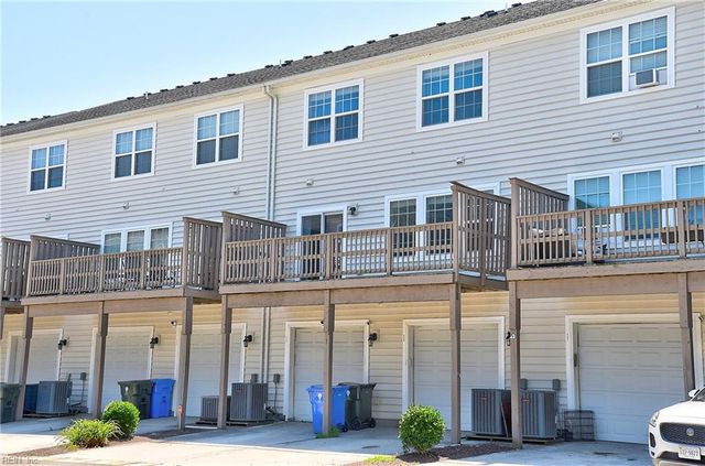 239 Breccia LN, Virginia Beach, VA 23462