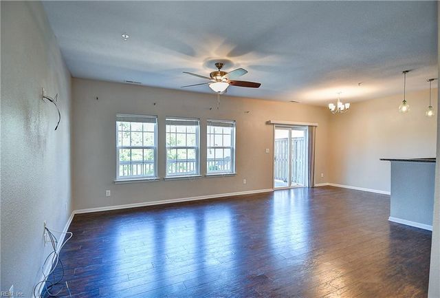 239 Breccia LN, Virginia Beach, VA 23462
