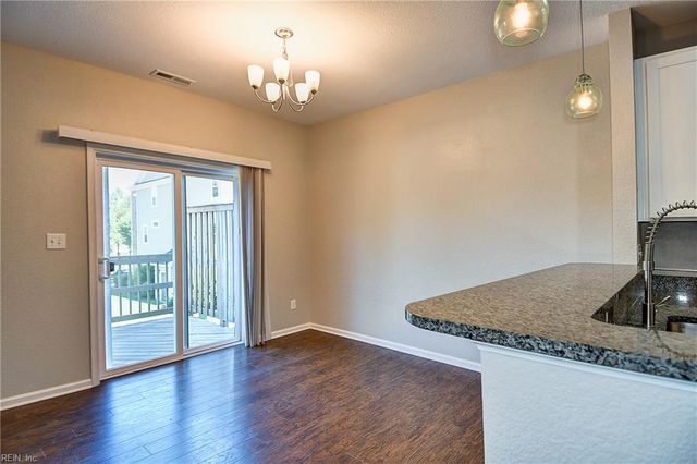239 Breccia LN, Virginia Beach, VA 23462