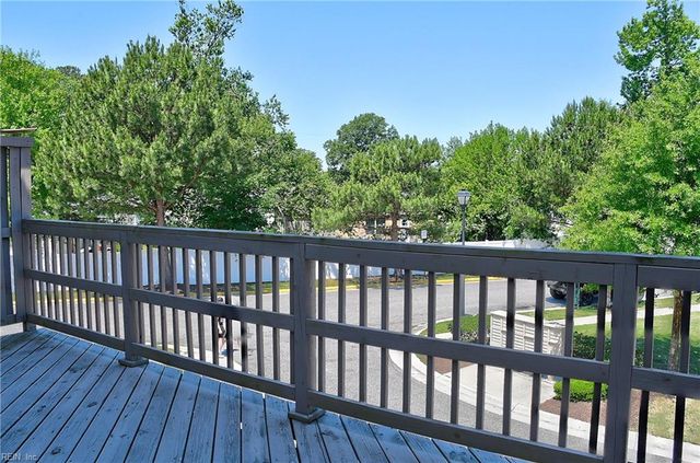 239 Breccia LN, Virginia Beach, VA 23462