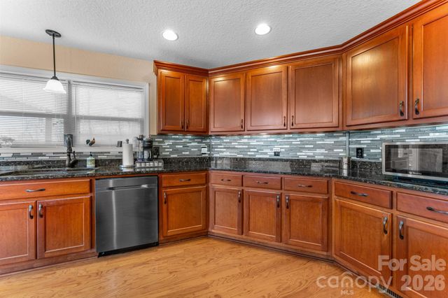 790 Moonlight Trail, Bryson City, NC 28713