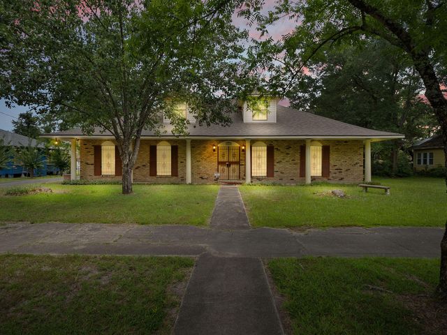 304 Broad St, Deridder, LA 70634