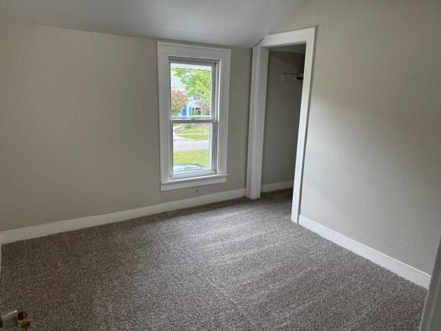 1004 S Kinney Avenue, Pleasant, MI 48858