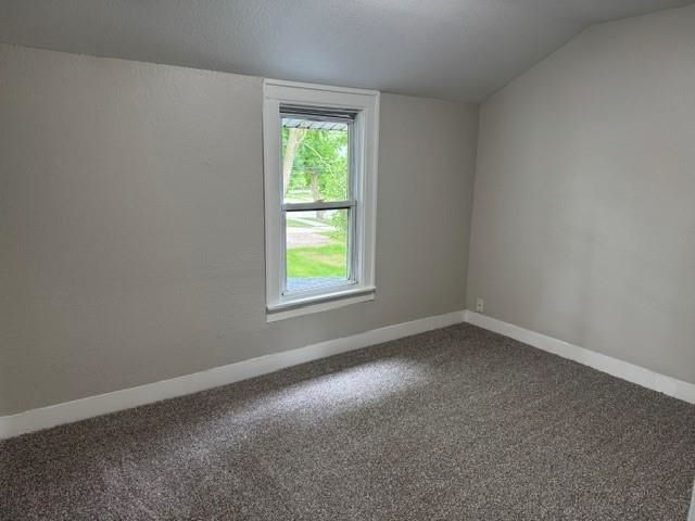 1004 S Kinney Avenue, Pleasant, MI 48858