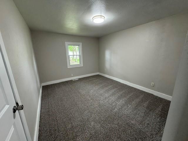 1004 S Kinney Avenue, Pleasant, MI 48858