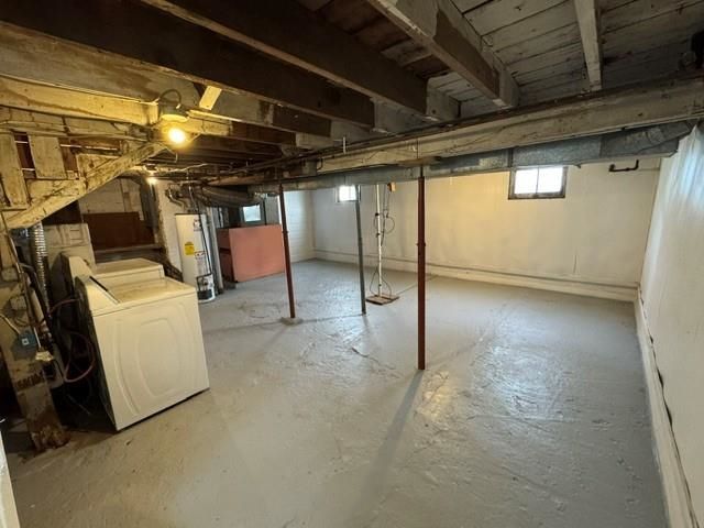 1004 S Kinney Avenue, Pleasant, MI 48858