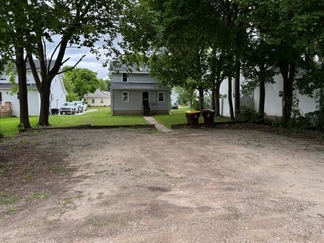 1004 S Kinney Avenue, Pleasant, MI 48858