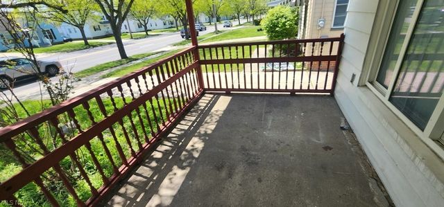 14809 Rockside Road, Maple Heights, OH 44137
