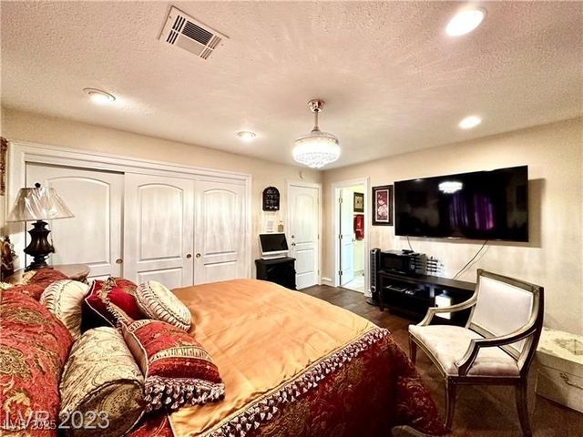 7258 Loma Alta Circle, Las Vegas, NV 89120