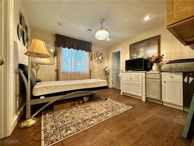 7258 Loma Alta Circle, Las Vegas, NV 89120