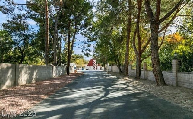 7258 Loma Alta Circle, Las Vegas, NV 89120