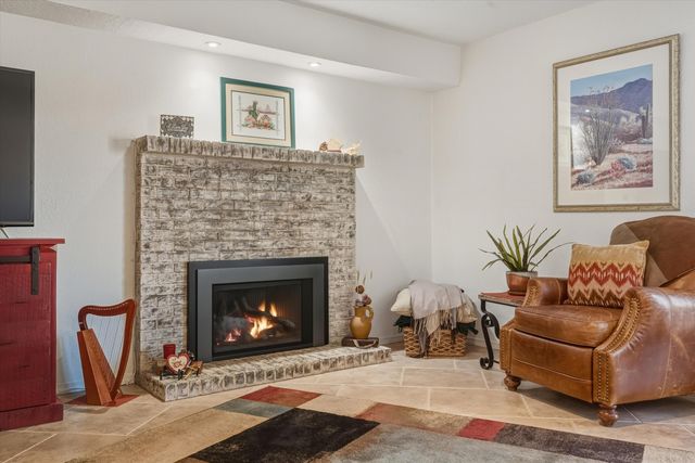 6805 Orphelia Avenue NE, Albuquerque, NM 87109