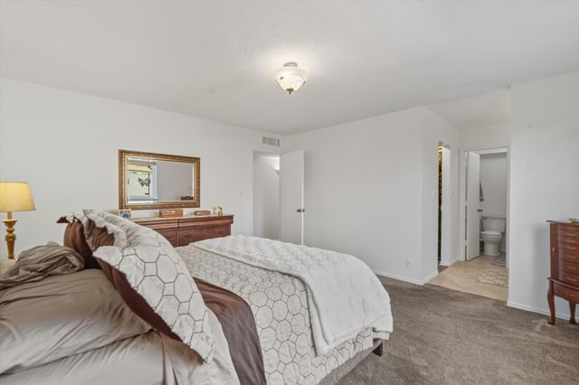 6805 Orphelia Avenue NE, Albuquerque, NM 87109