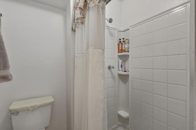 6805 Orphelia Avenue NE, Albuquerque, NM 87109