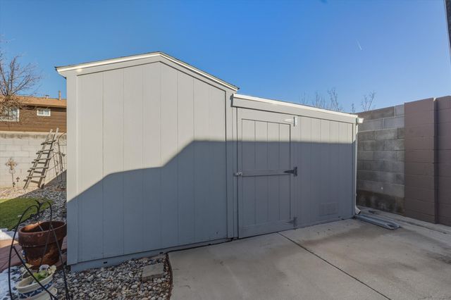 6805 Orphelia Avenue NE, Albuquerque, NM 87109