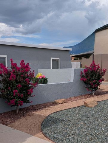 6805 Orphelia Avenue NE, Albuquerque, NM 87109