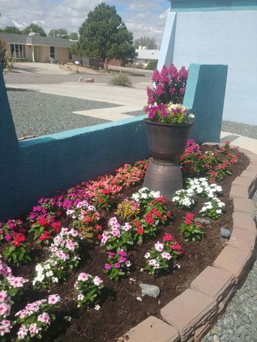 6805 Orphelia Avenue NE, Albuquerque, NM 87109