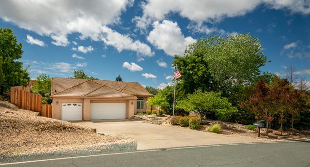 2778 Silverado Dr, Valley Springs, CA 95252