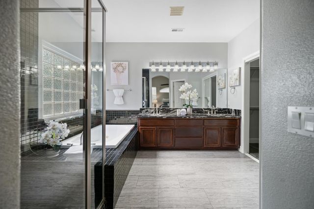 2778 Silverado Dr, Valley Springs, CA 95252
