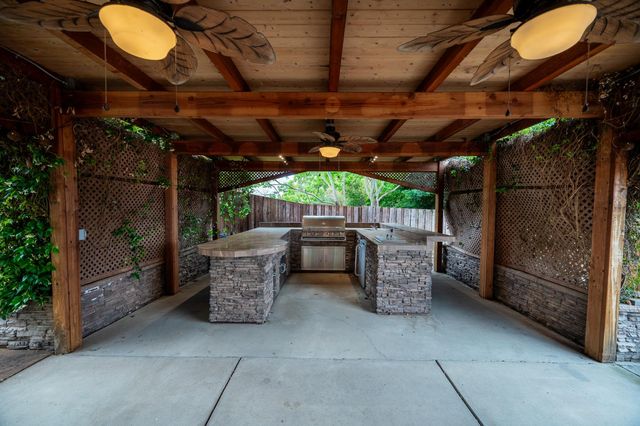 2778 Silverado Dr, Valley Springs, CA 95252