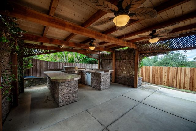 2778 Silverado Dr, Valley Springs, CA 95252