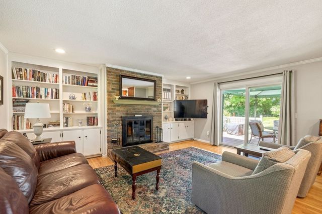 279 Main Street, Wilbraham, MA 01095