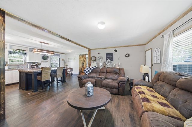 10645 Winningham Road, Gentry, AR 72734