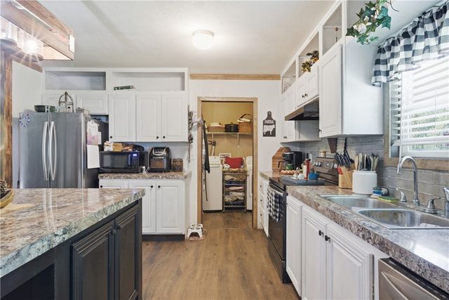 10645 Winningham Road, Gentry, AR 72734