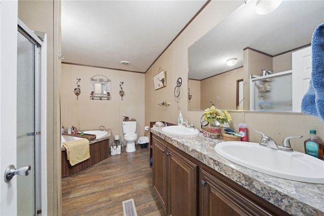 10645 Winningham Road, Gentry, AR 72734