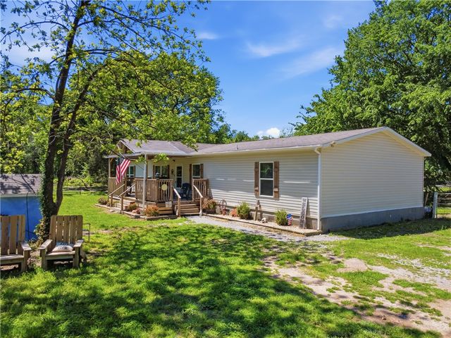 10645 Winningham Road, Gentry, AR 72734