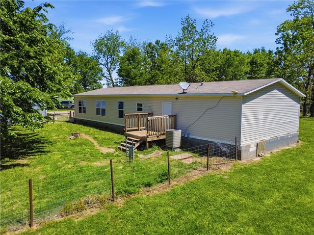 10645 Winningham Road, Gentry, AR 72734
