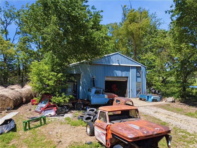 10645 Winningham Road, Gentry, AR 72734