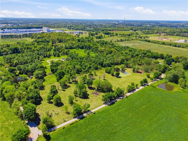 10645 Winningham Road, Gentry, AR 72734