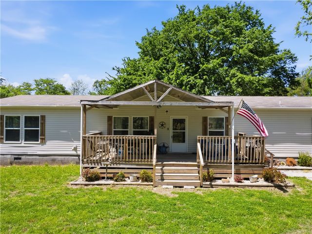 10645 Winningham Road, Gentry, AR 72734