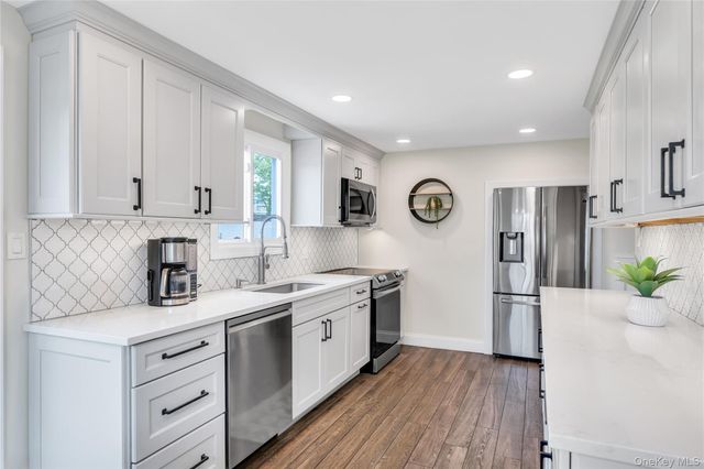 55 Starfire Drive, Centereach, NY 11720