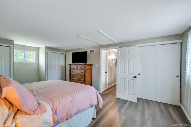 55 Starfire Drive, Centereach, NY 11720