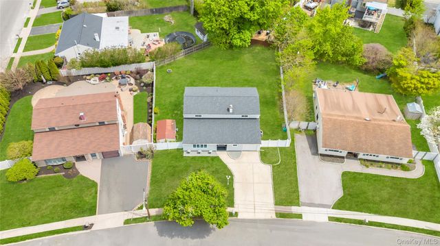 55 Starfire Drive, Centereach, NY 11720
